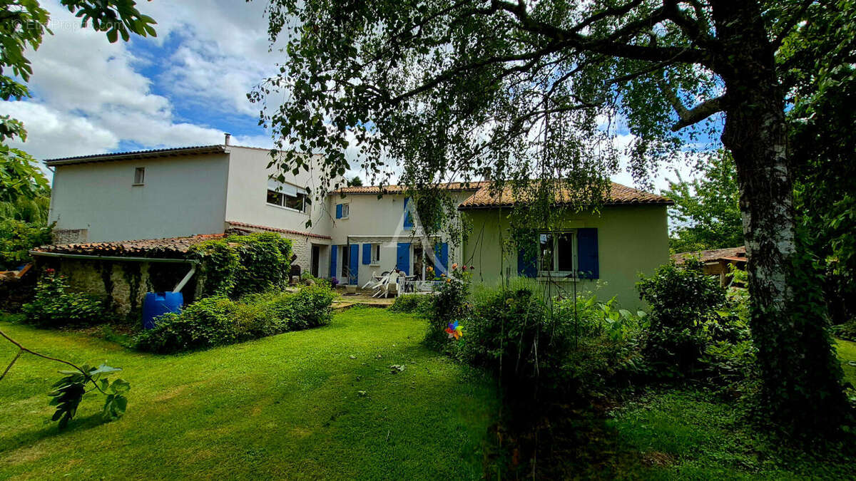 Maison à MEURSAC
