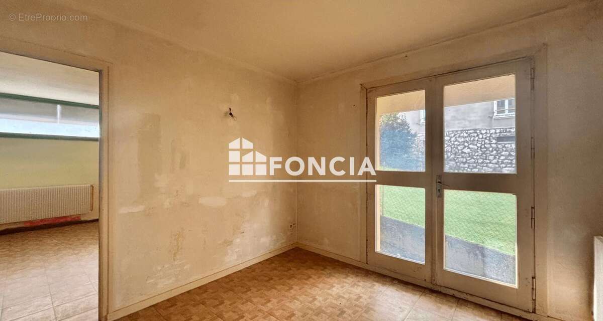 Appartement à LA ROCHE-SUR-FORON