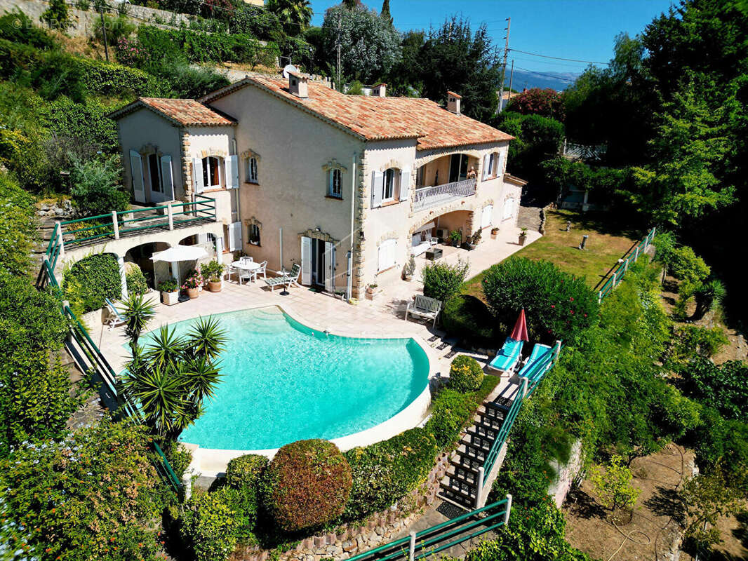 Maison à MANDELIEU-LA-NAPOULE