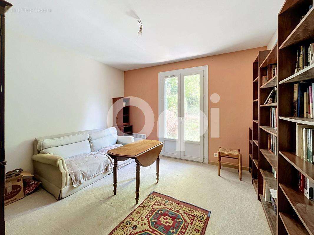 À vendre – Maison familiale 6 chambres à Chancelade - photo 7