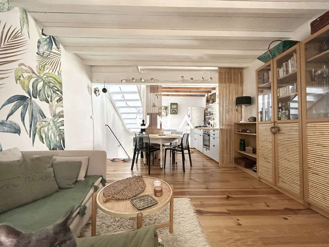 Maison à SAINT-QUENTIN-LA-POTERIE