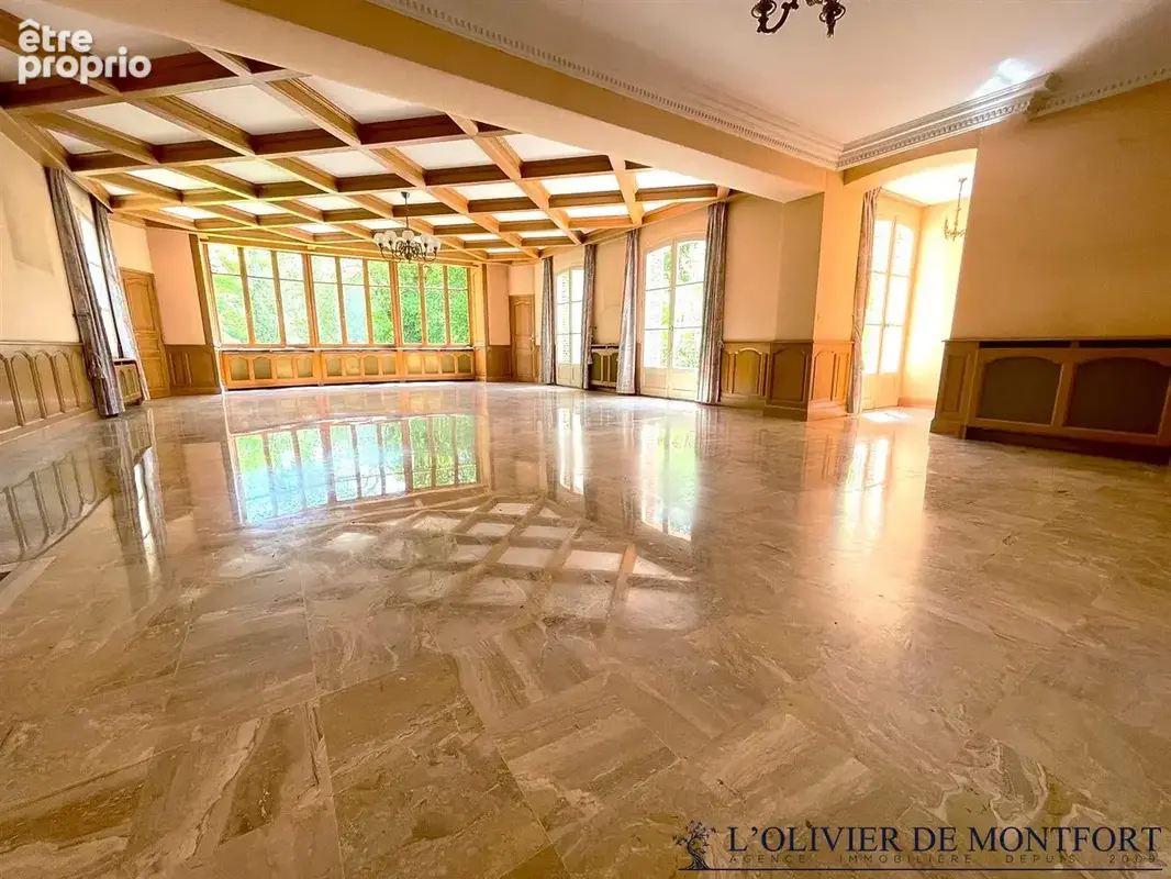 Maison de maître de 8 pièce(s) 635 m² - photo 2