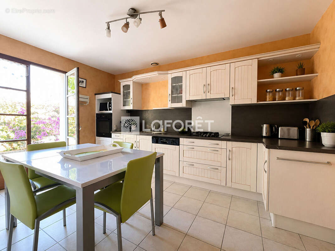 Maison Saint Georges Des Coteaux 5 pièces 103 m2 - photo 5