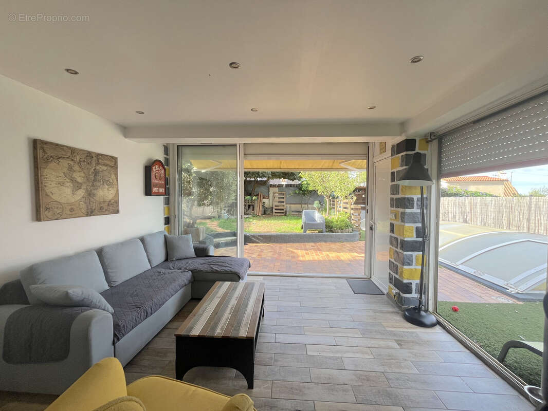 Appartement à SIX-FOURS-LES-PLAGES