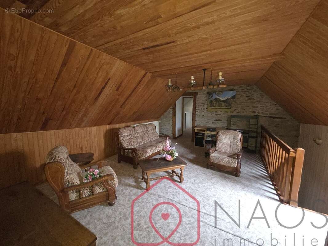 Maison à PONT-MELVEZ