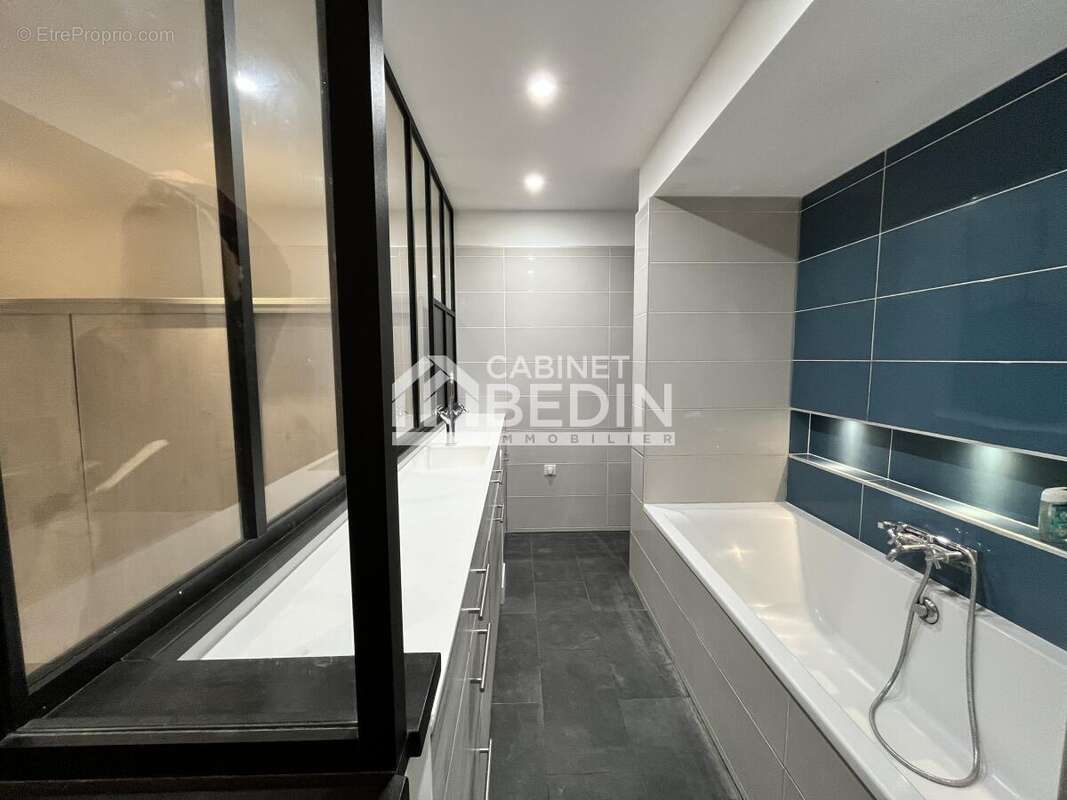 Maison à BLANQUEFORT