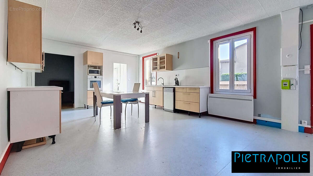 Appartement 80 m² à Cublize  - photo 3