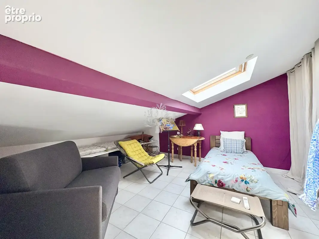 Centre-ville de sanary-sur-mer   t3 duplex de 91,60 m2  avec parking en sous-sol - photo 6