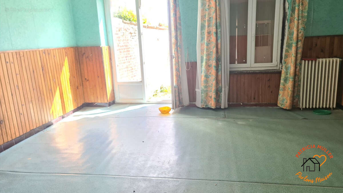 Maison à ETEIGNIERES