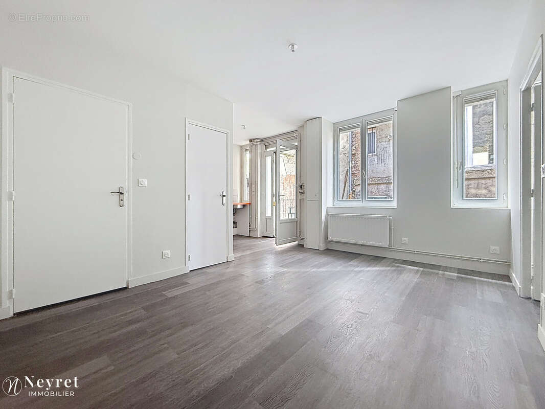 Appartement à SAINT-ETIENNE