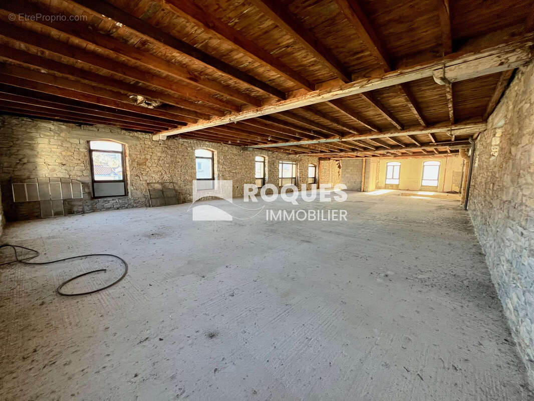  IMMEUBLE de 600 m2 sur 3 niveaux avec parking - photo 11