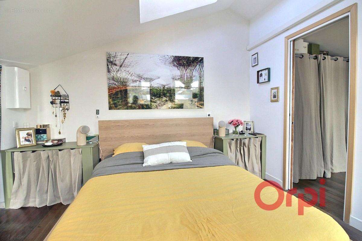 Appartement à MARSEILLE-4E