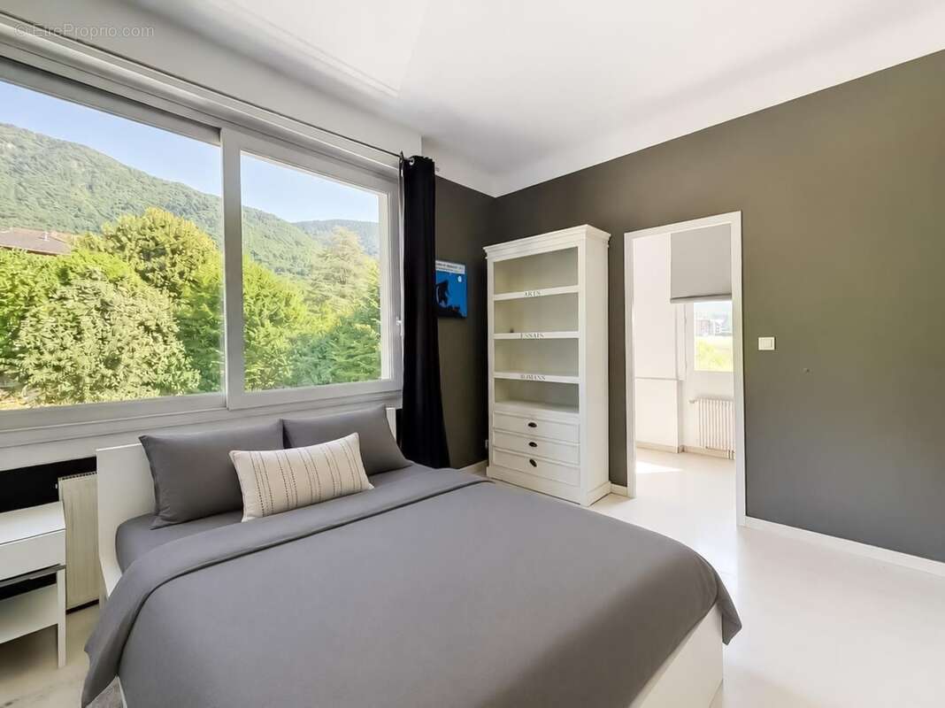 Propriété 7 pièces d'exception 380m2 avec terrain à construire 1000M2 sur les hauteurs de Collonges-sous-Salève – Calme, Vue Jur - photo 16