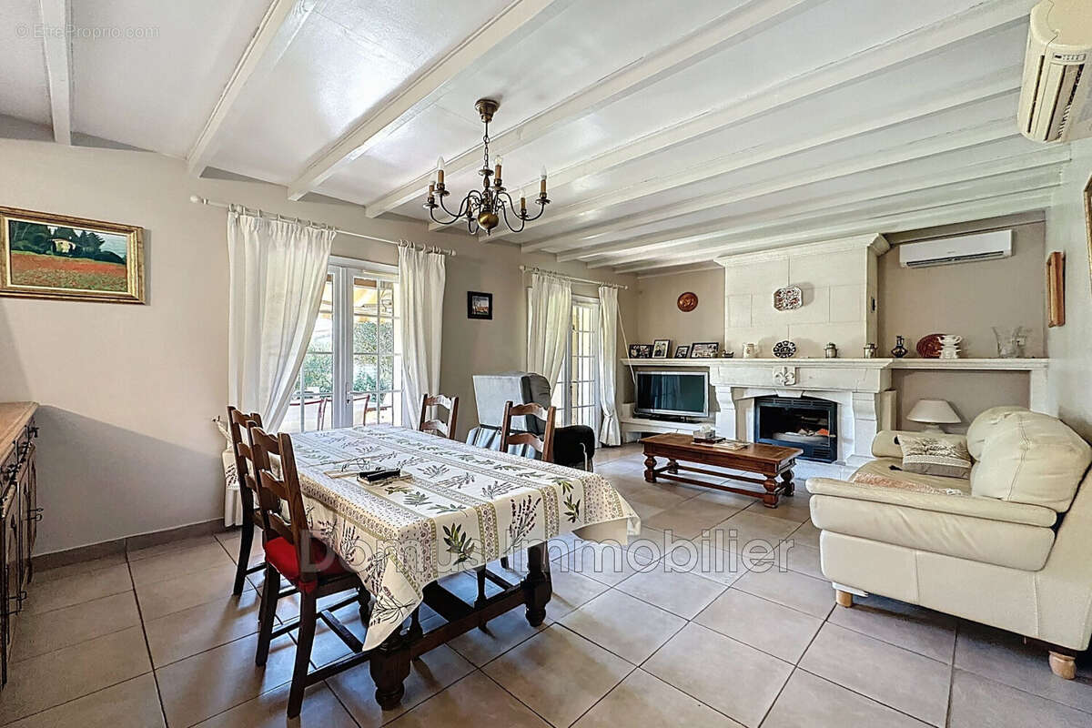 Maison à MORIERES-LES-AVIGNON