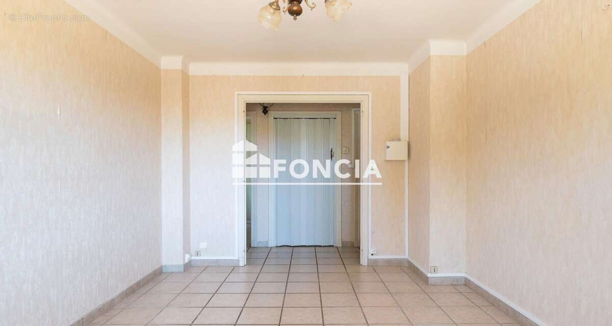 Quartier Beausoleil, Appartement de type 3 libre avec cellier/cave et garage - photo 4