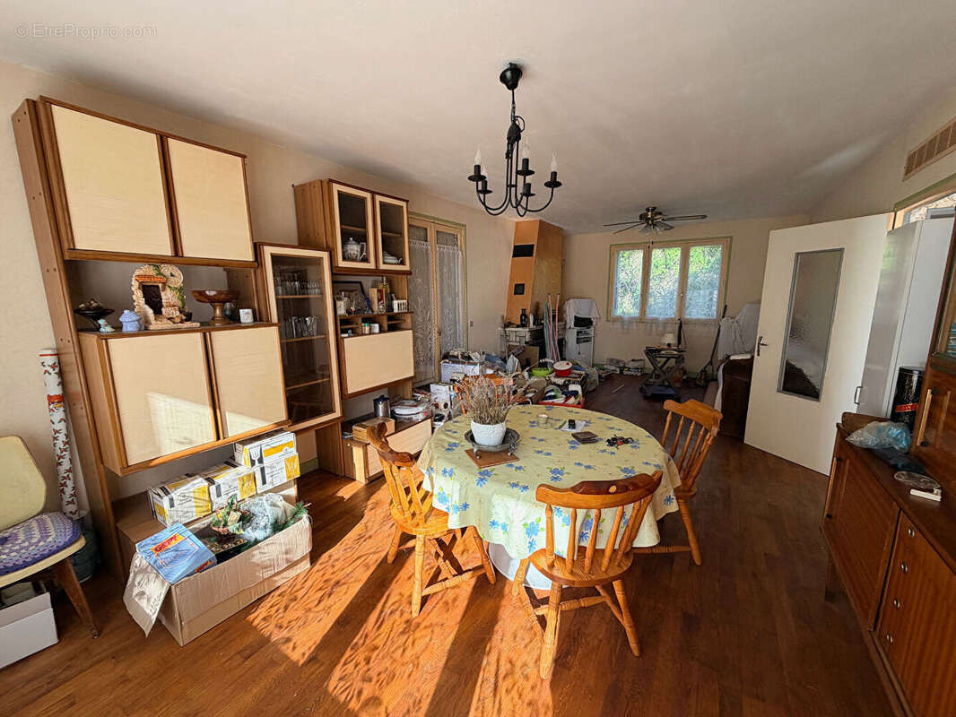 Maison à LISSAC-ET-MOURET