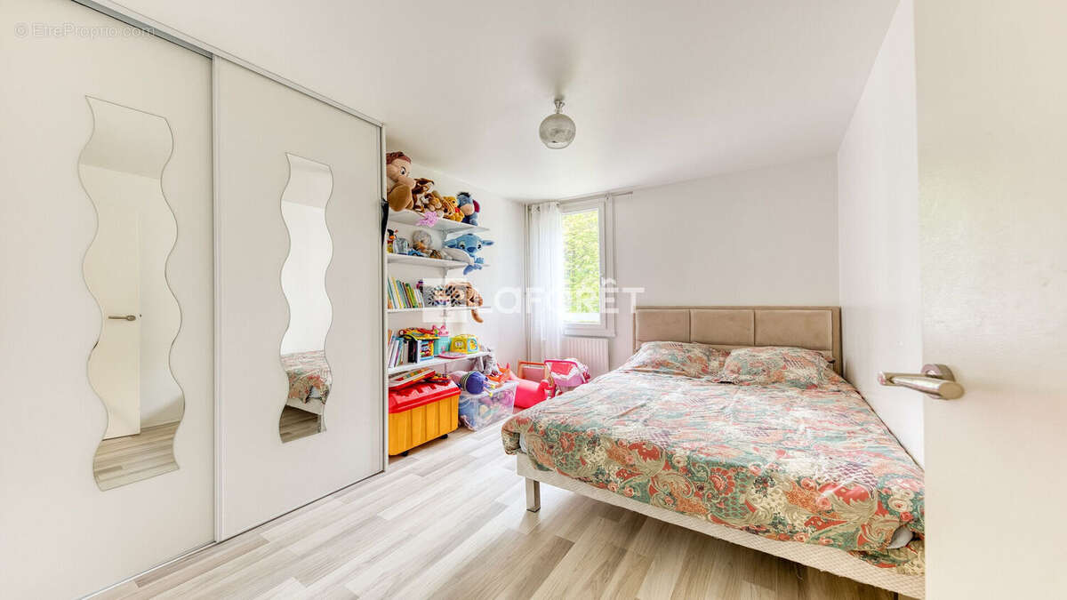 Appartement à ROISSY-EN-BRIE