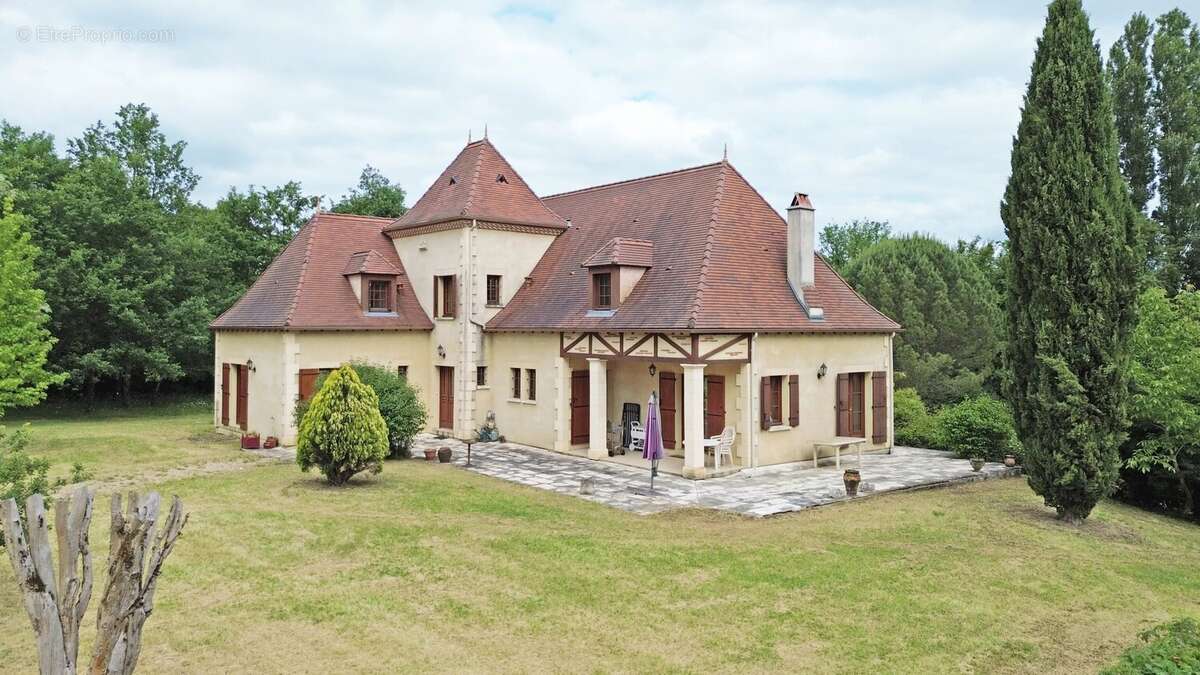 Maison à LAUZUN