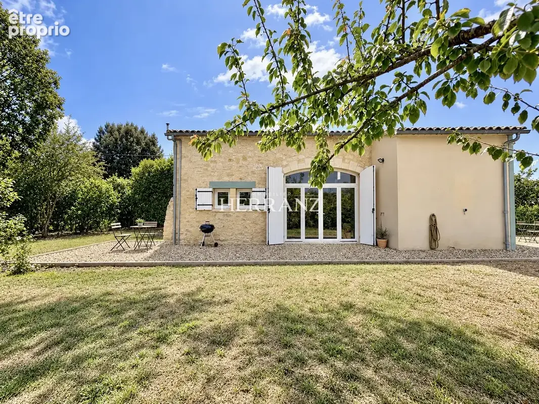 Maison de charme en pierre - 130 m2 -Jardin - Sans travaux - à 3 min de Branne - photo 4
