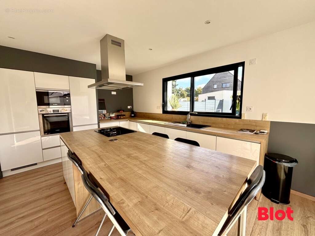 Maison à SAINT-ERBLON