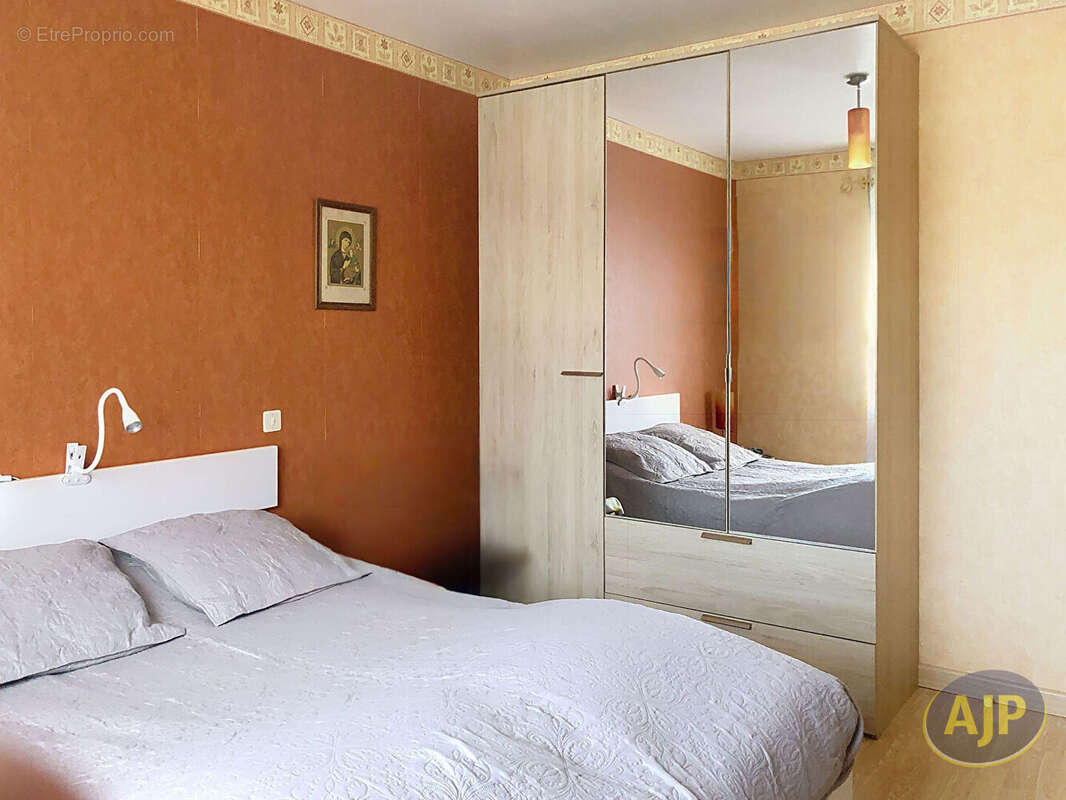 Maison à LA TESSOUALLE