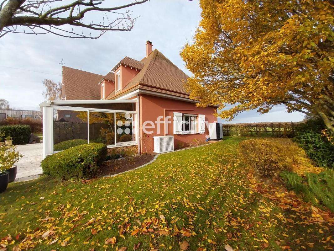 Maison à BERCHERES-SAINT-GERMAIN