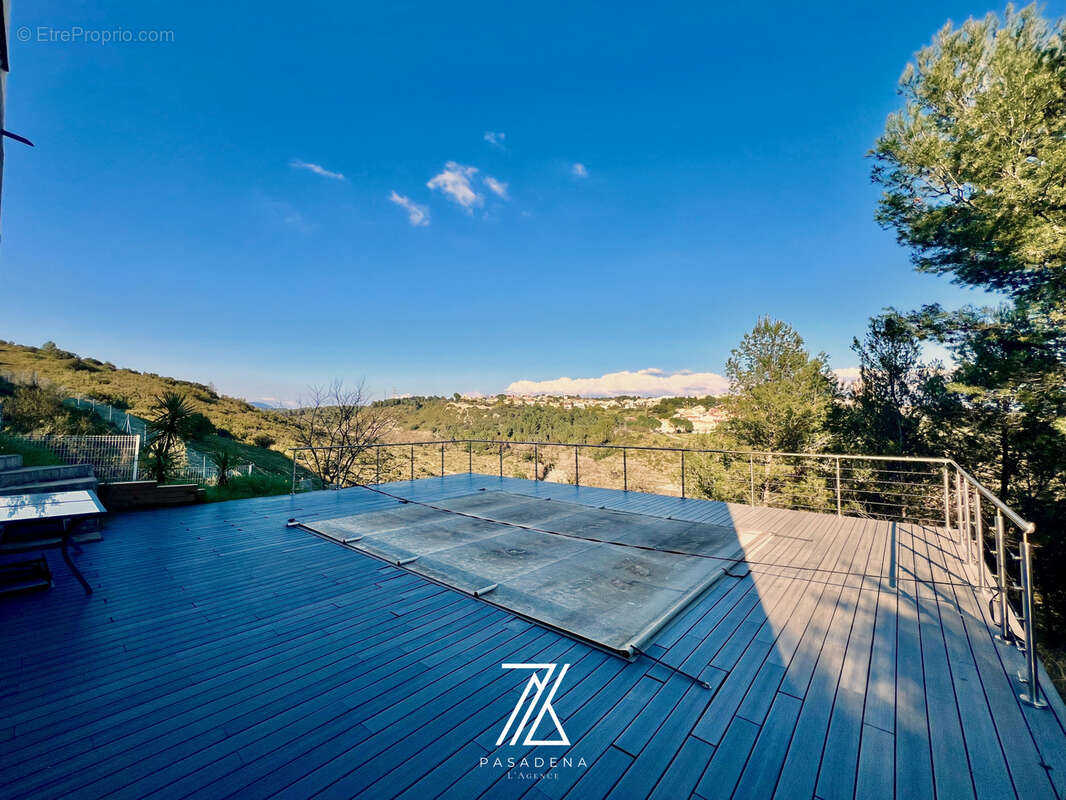 Vente Villa / Maison T5 Contemporaine avec Piscine et Triple Terrasse   Juvignac / Montpellier - photo 14