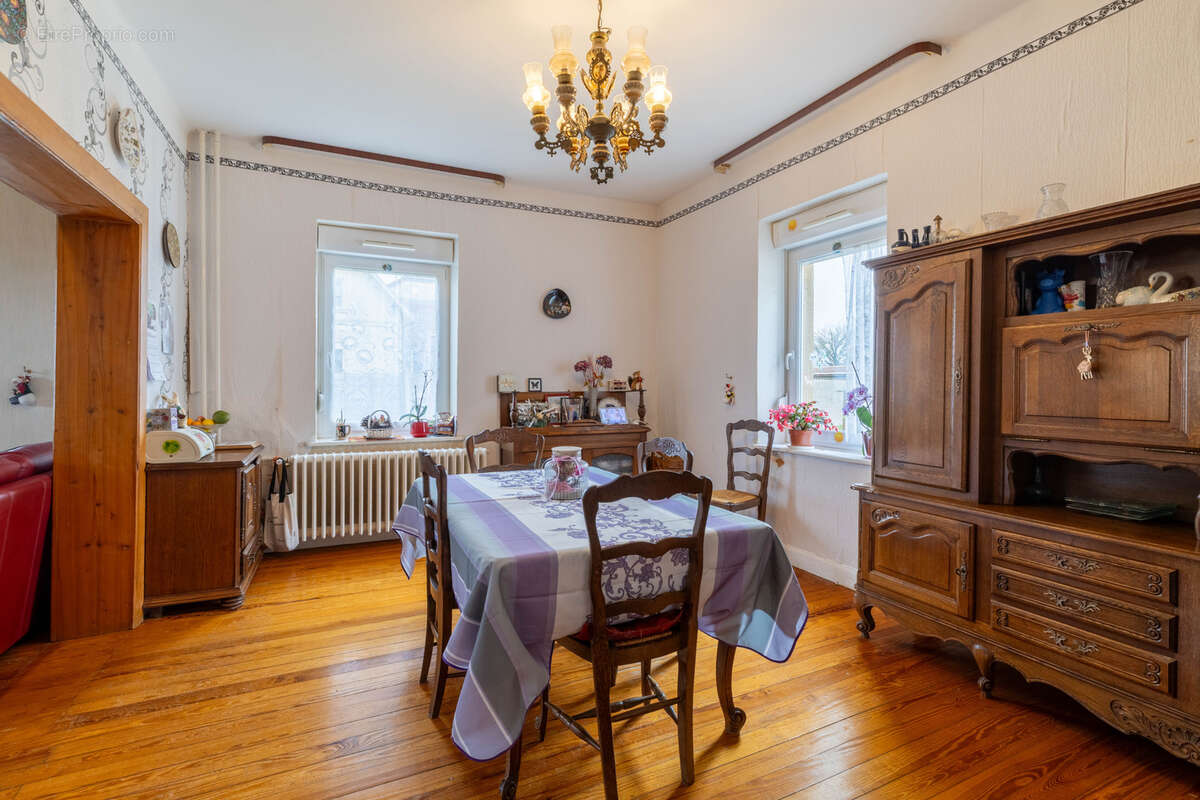 Maison à SAINTE-MARIE-AUX-CHENES