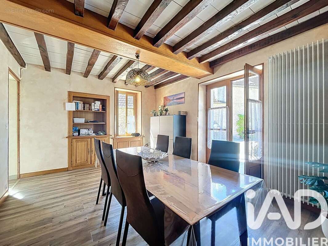 Maison 165 m² à Mailly-La-Ville  - photo 4