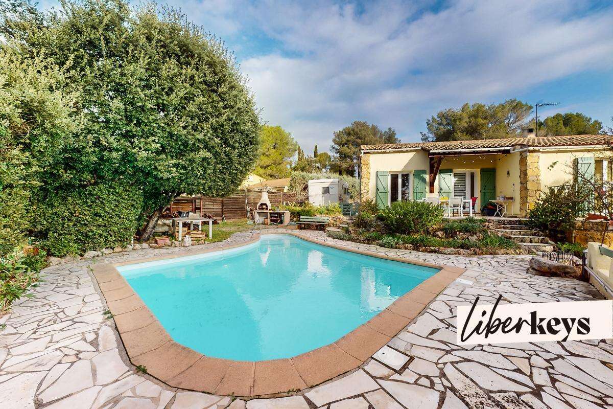 Maison à ROQUEBRUNE-SUR-ARGENS