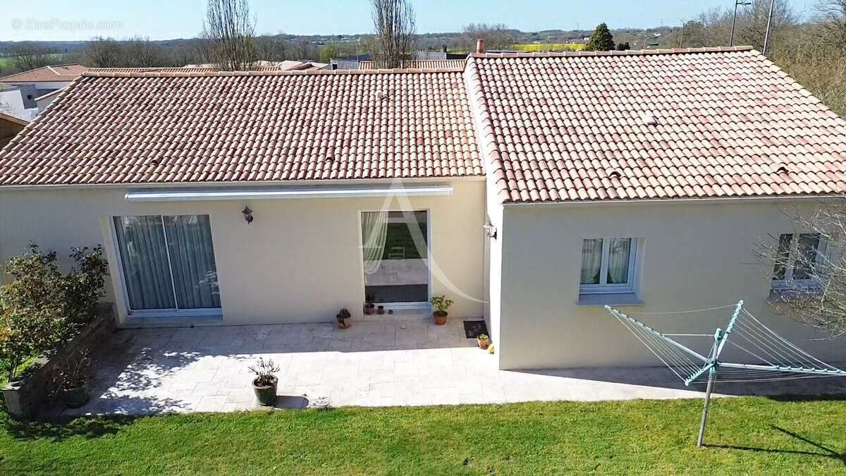 Maison à LE POIRE-SUR-VIE