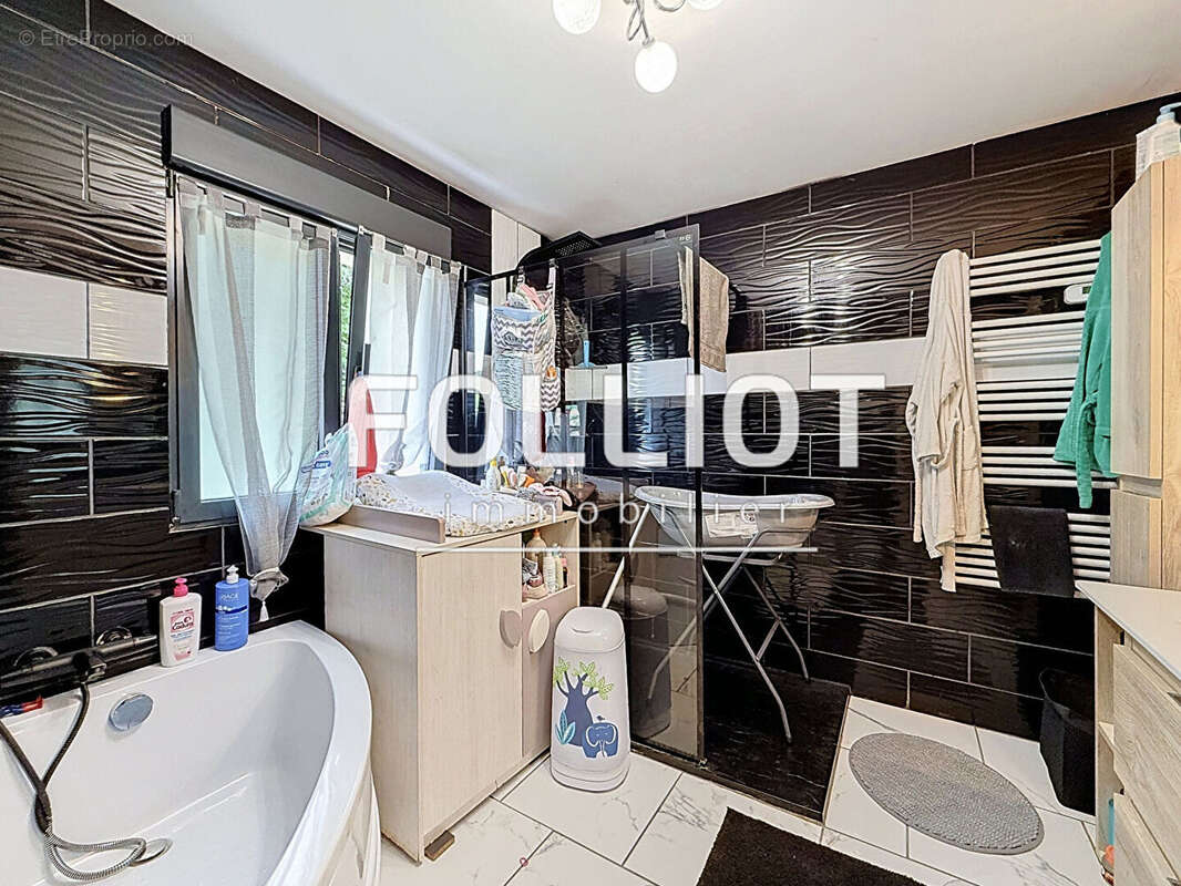 A vendre maison 189m² Champeaux 50530 - photo 10