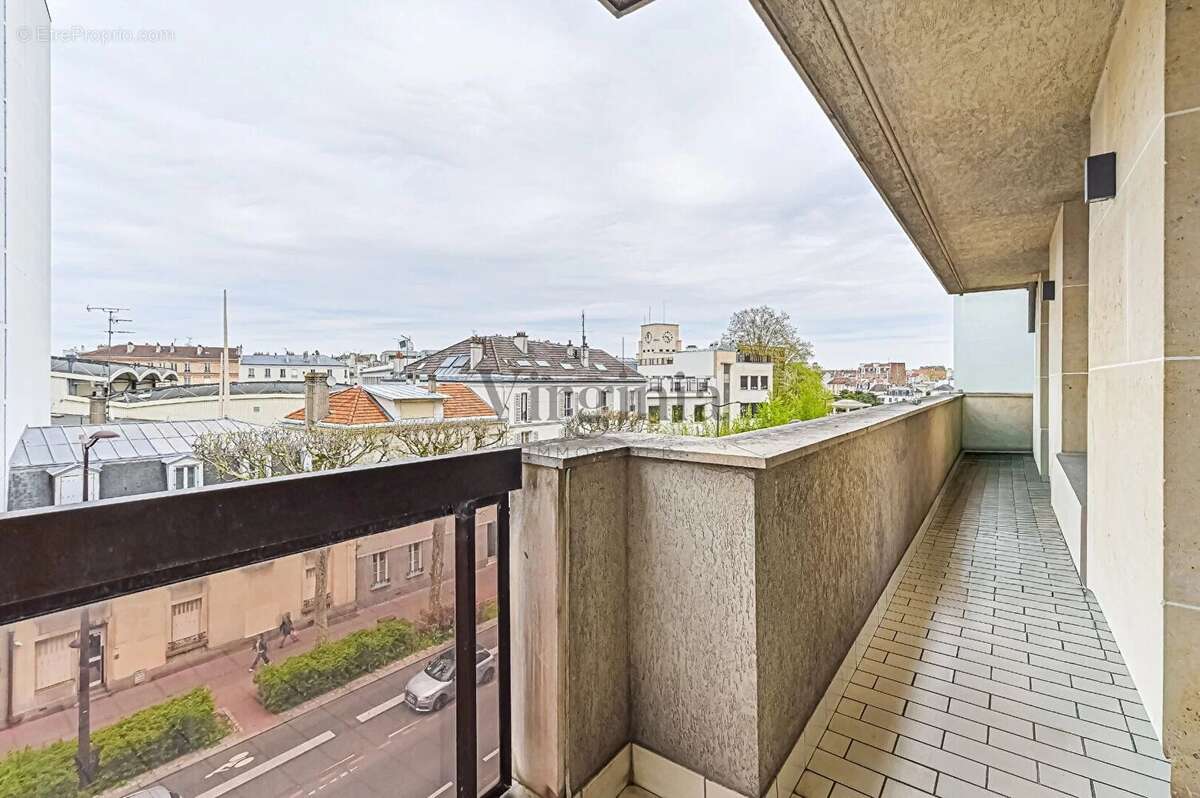 Appartement à CHARENTON-LE-PONT