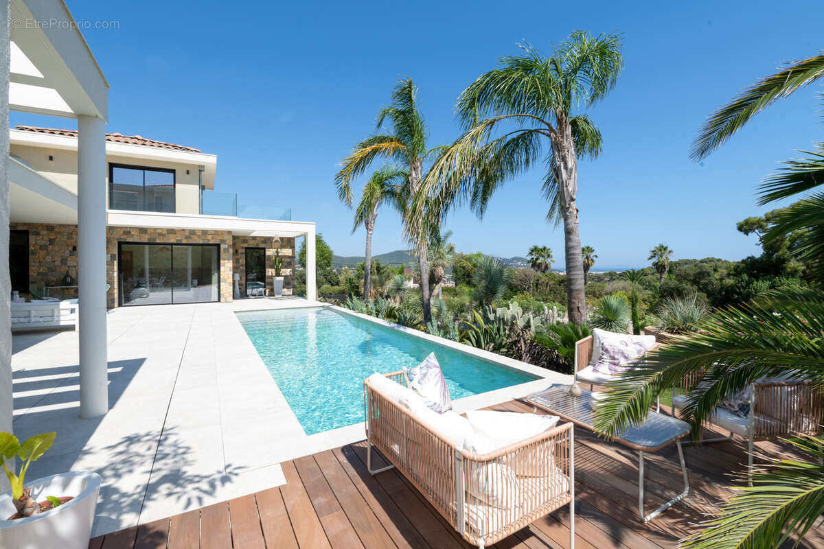 Maison à CARQUEIRANNE