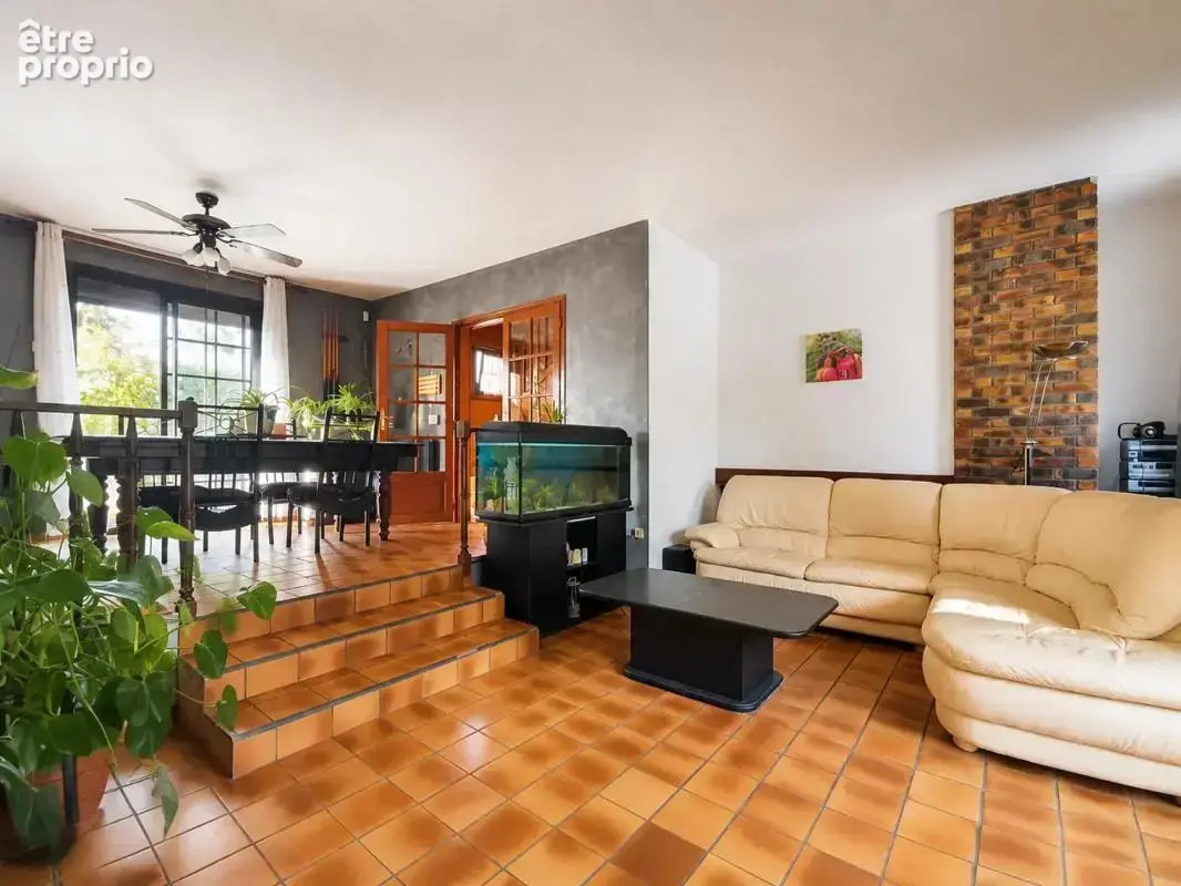 Maison de 5 pièces de 100 m² à Goussainville - photo 3