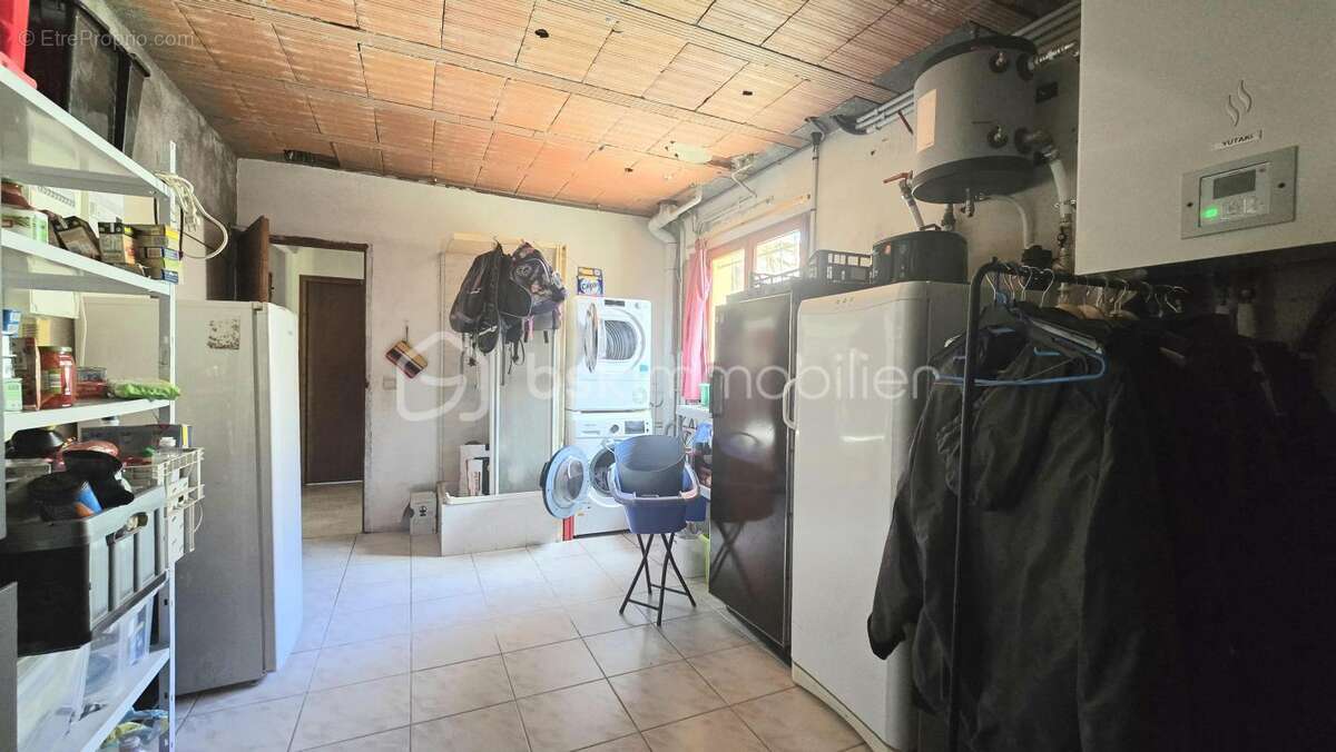 Maison à SAINT-LAURENT-DE-LA-SALANQUE