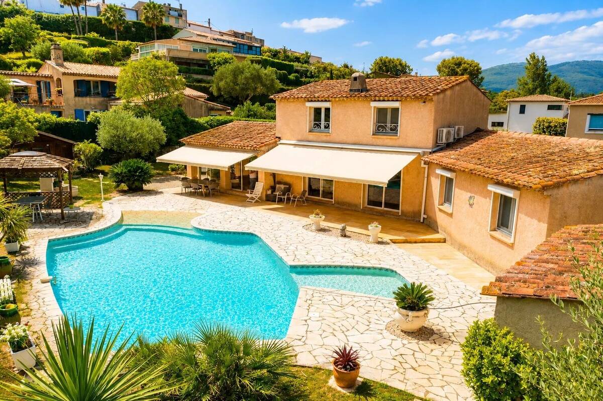 Maison à VALBONNE