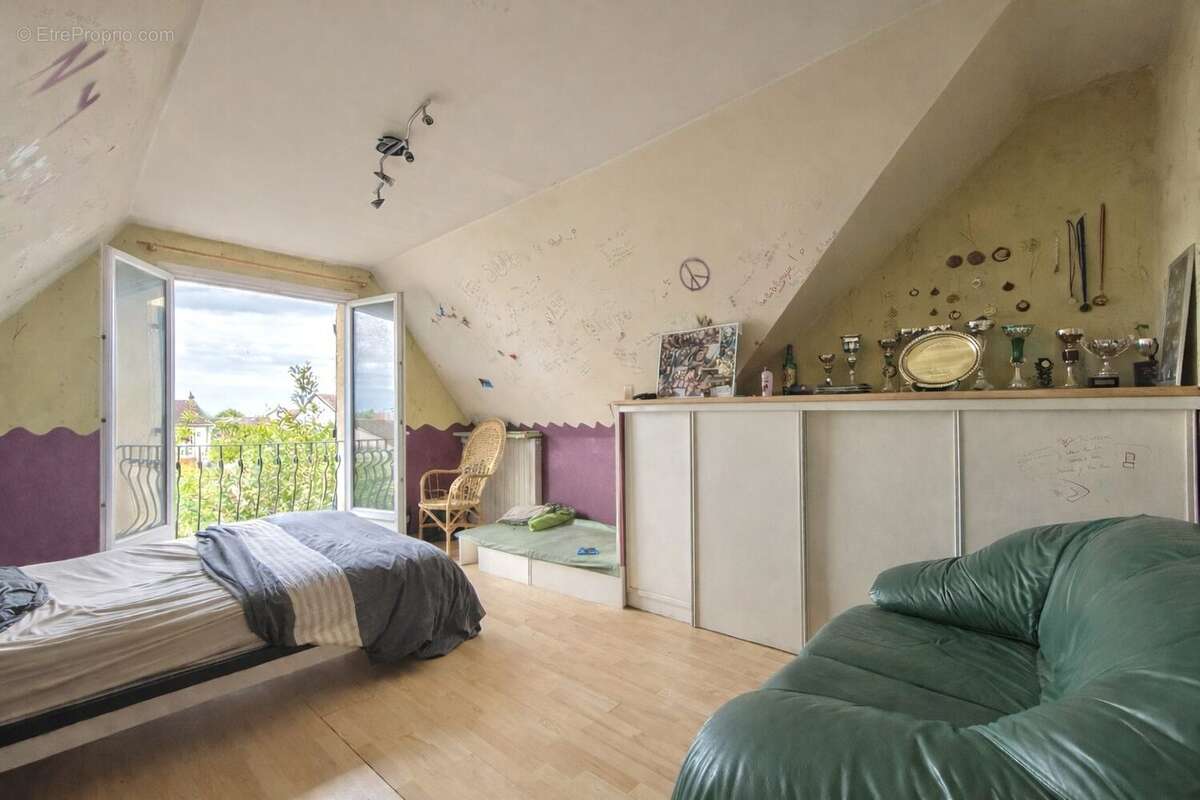 Maison à SARTROUVILLE