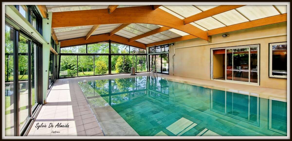 Propriete à vendre 8 pièces 285 m² REPLONGES (01), Piscine, 4 suites, double garage, terrain 2136 m² - photo 23
