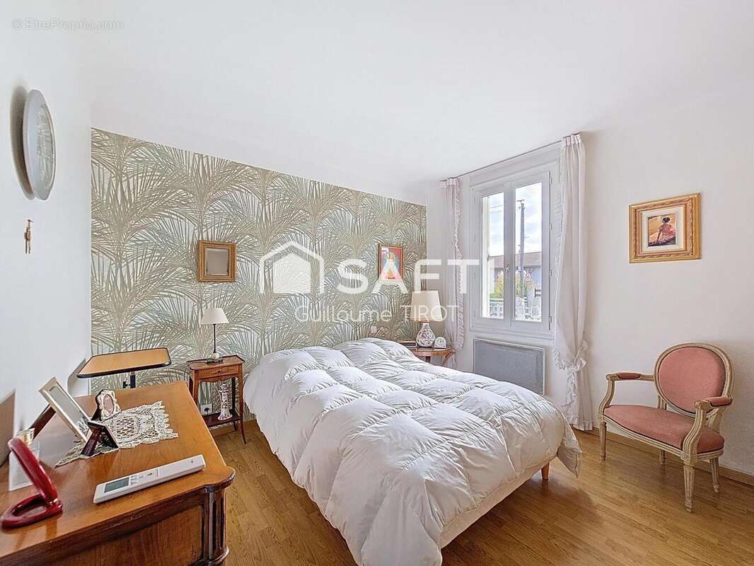 Photo 5 - Maison à SAINT-REMY-EN-ROLLAT