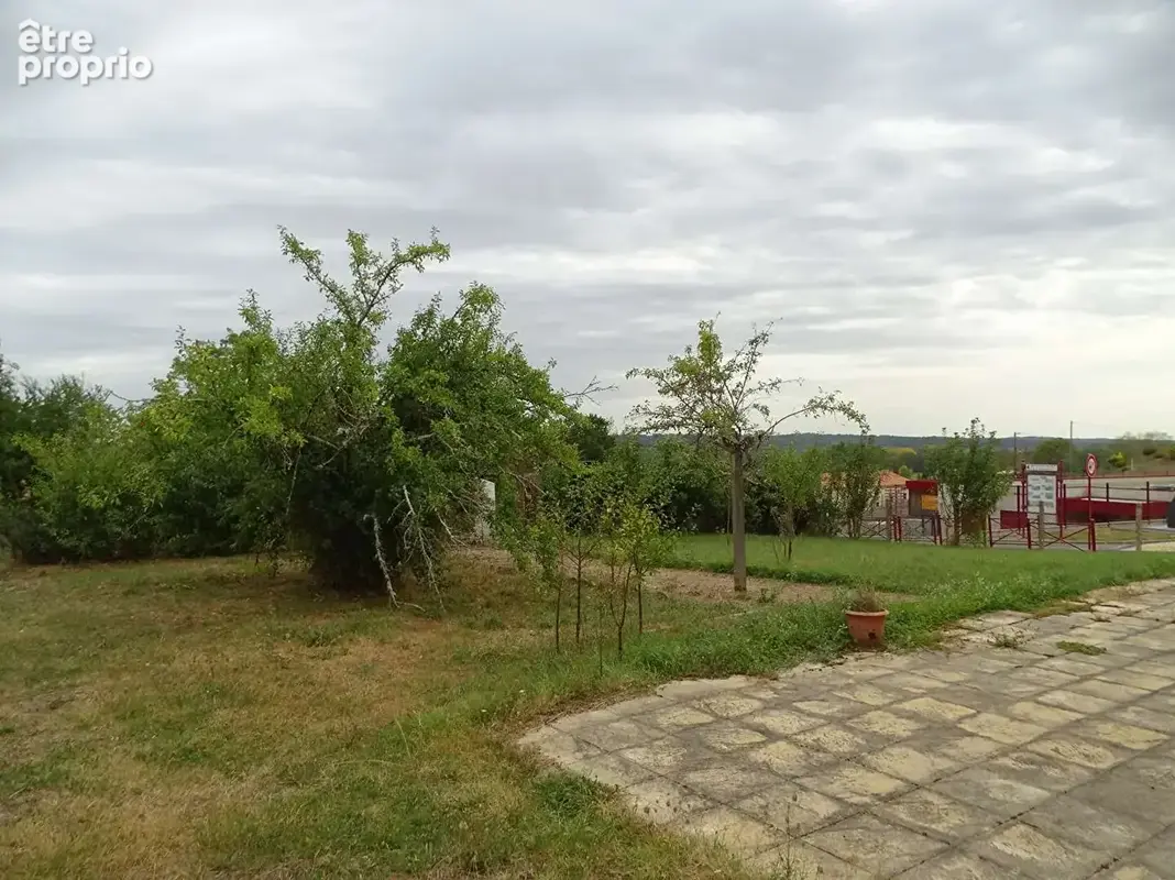 Maison sur sous-sol complet - Douzillac 5 pièce(s) 92.84 m2 - photo 2