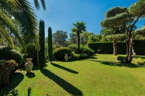Maison à MOUGINS