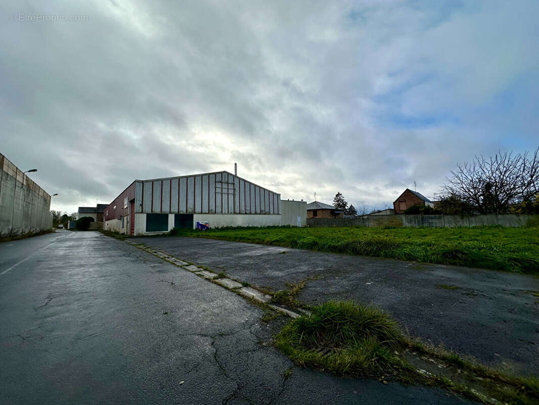 Commerce à SAINT-QUENTIN