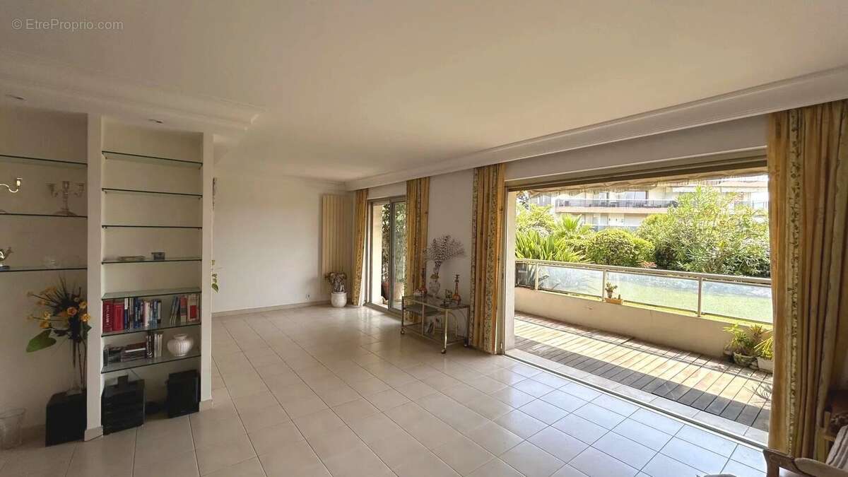 SOUS COMPROMIS - Appartement 3 pièces 80 m² – Résidence prisée avec parc paysager, piscine et terrasse - photo 16