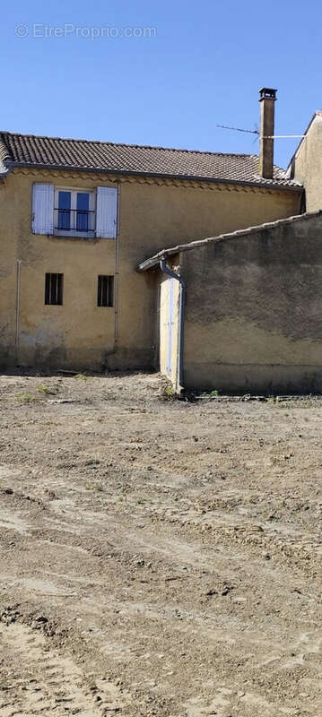 Maison à CAMARET-SUR-AIGUES