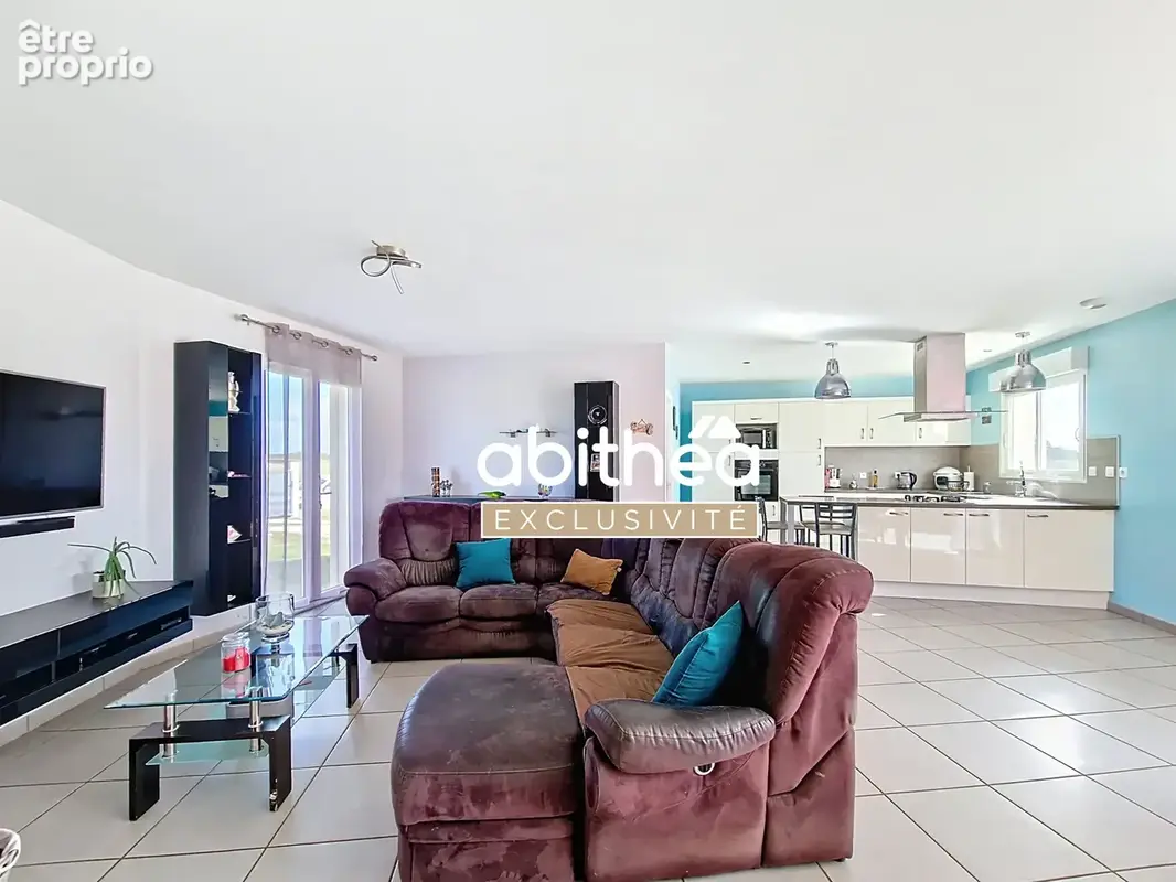 Exclusivite  maison contemporaine de plain-pied  116m2  5 pieces  3 chambres  garage  plassac  2100m2 - photo 4