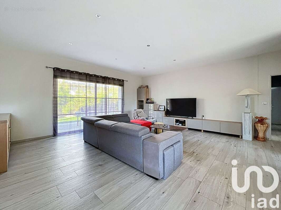 Photo 2 - Maison à CARBON-BLANC