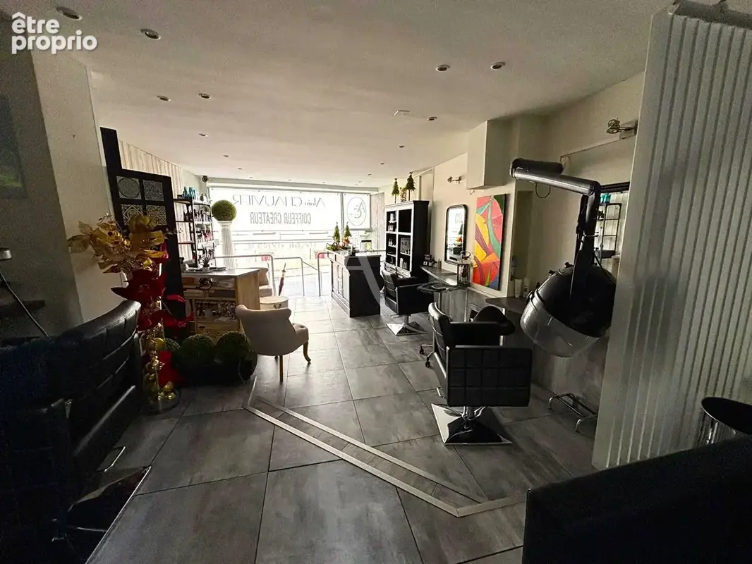 Local commercial  53,83 m² - photo 4