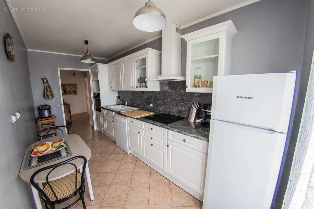 Cuisine - Appartement à MANTES-LA-JOLIE