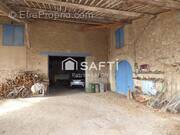 Photo 1 - Parking à SAINT-ANDRE-DE-SANGONIS